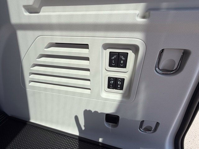 New 2027 GMC Acadia Denali w/ LPO, Floor Liner Package FWD image 25