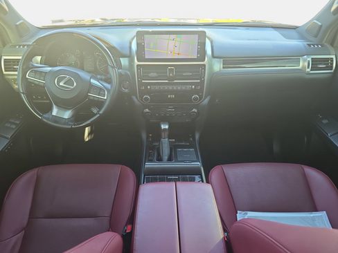 Used 2023 Lexus GX 460 Premium w/ Premium Package AWD/4WD image 9