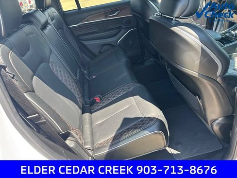 Used 2025 Jeep Grand Cherokee Summit w/ Obsidian Package AWD/4WD image 25