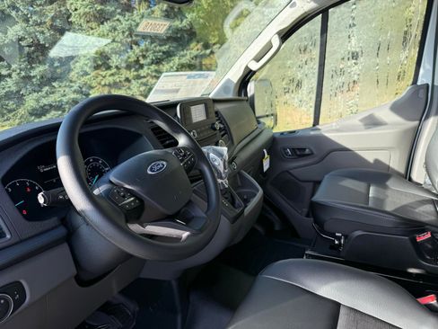 New 2025 Ford Transit 250 Low Roof image 6