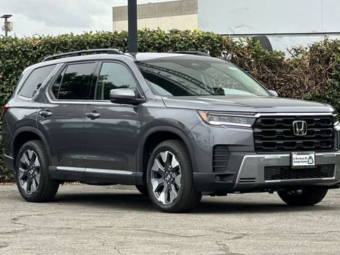New 2026 Honda Pilot Elite image 2