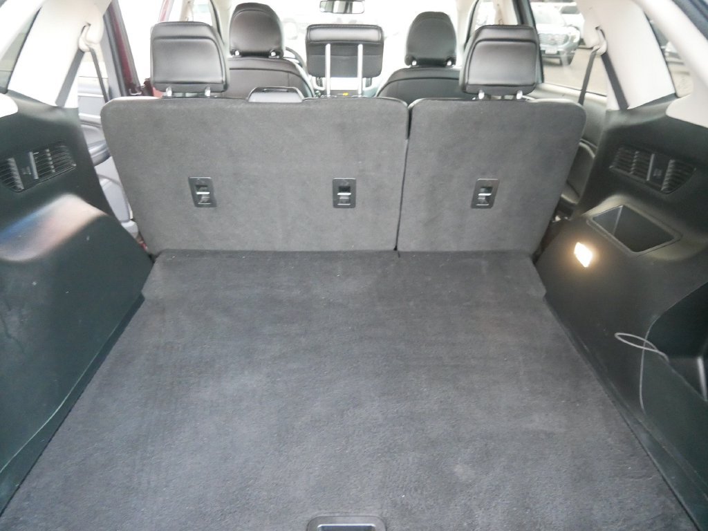 Used 2019 Ford Edge SEL w/ Equipment Group 201A FWD image 11