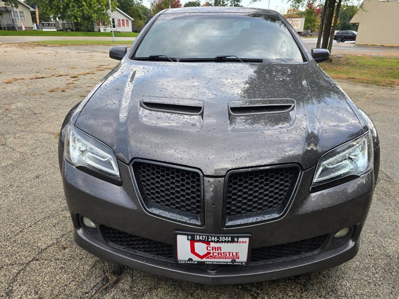 Used 2009 Pontiac G8 w/ Premium Package RWD image 2