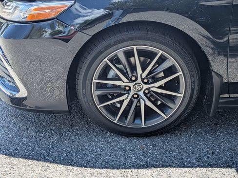 Used 2021 Toyota Camry XLE w/ Navigation Package FWD image 10