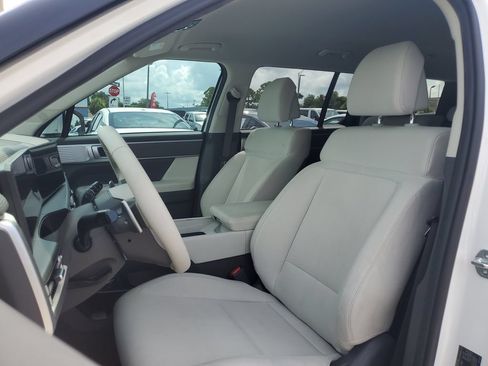 Used 2025 Hyundai Santa Fe SE FWD image 21