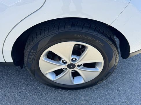 Used 2016 Kia Soul FWD image 34