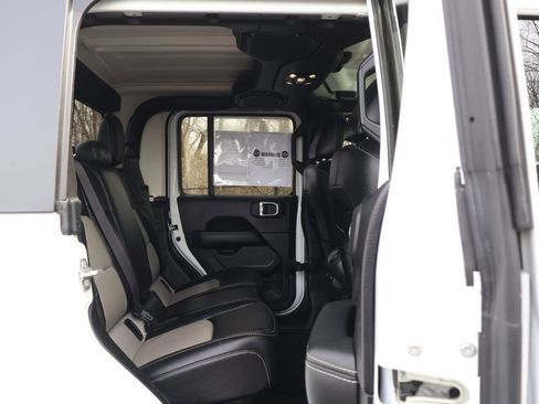 Used 2020 Jeep Gladiator Overland image 48