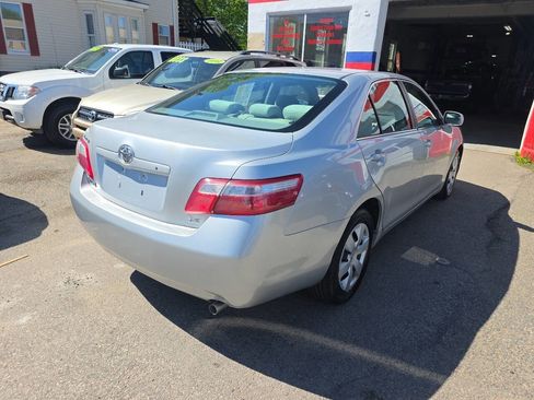 Used 2007 Toyota Camry LE FWD image 4