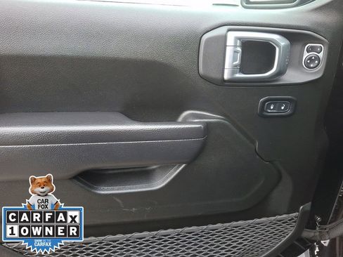 Used 2022 Jeep Wrangler Unlimited Sport image 12