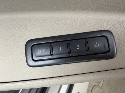 Used 2016 GMC Yukon Denali image 17