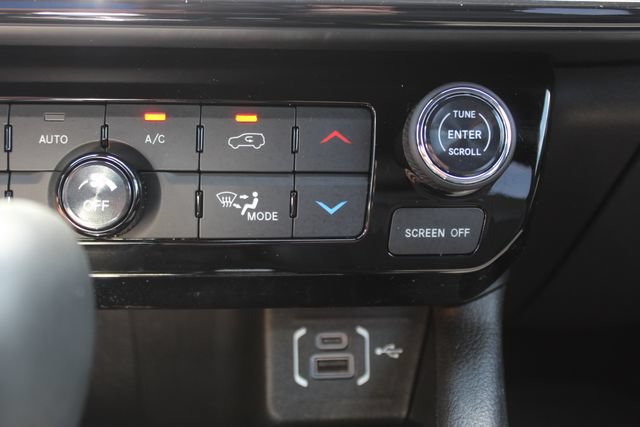 Used 2025 Jeep Compass Trailhawk AWD/4WD image 29