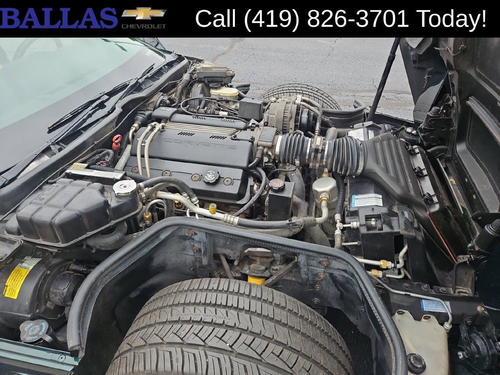 Used 1996 Chevrolet Corvette Coupe RWD image 4