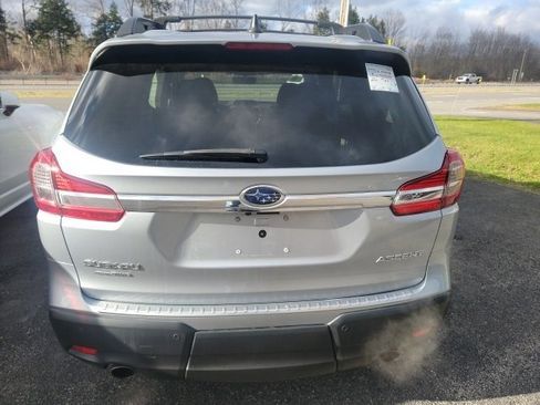 Used 2019 Subaru Ascent Premium image 4