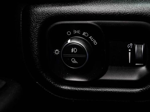 Used 2022 RAM 1500 Big Horn AWD/4WD image 30