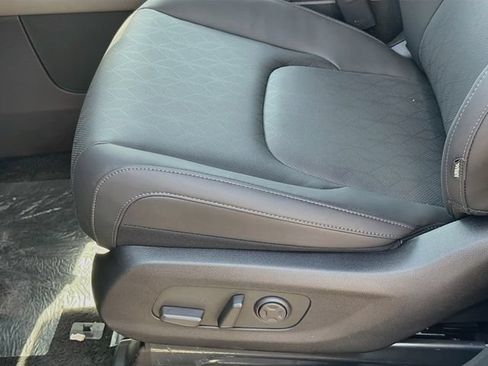New 2026 Kia Carnival LXS FWD image 18