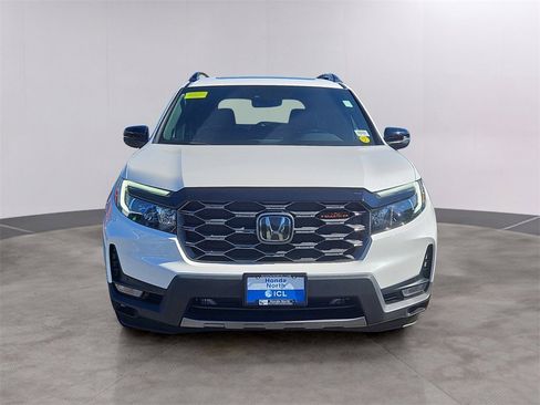 Certified 2022 Honda Passport TrailSport image 2