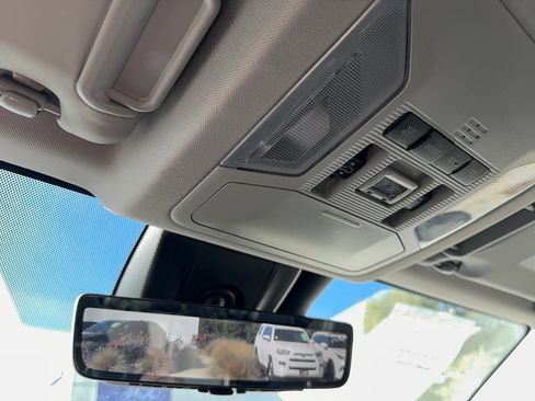 Used 2022 Toyota RAV4 Limited image 23