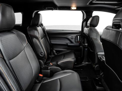 Used 2021 Toyota Sienna XSE image 33