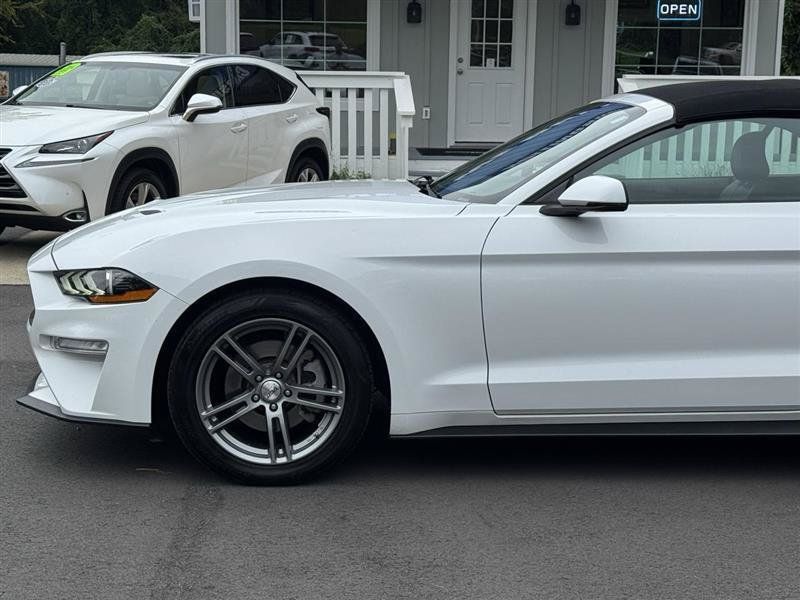 Used 2018 Ford Mustang Premium RWD image 2
