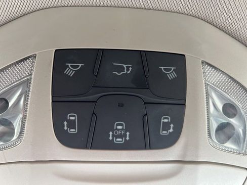 Certified 2017 Chrysler Pacifica Touring-L image 29