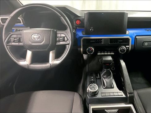 Certified 2025 Toyota Tacoma TRD Off-Road image 21
