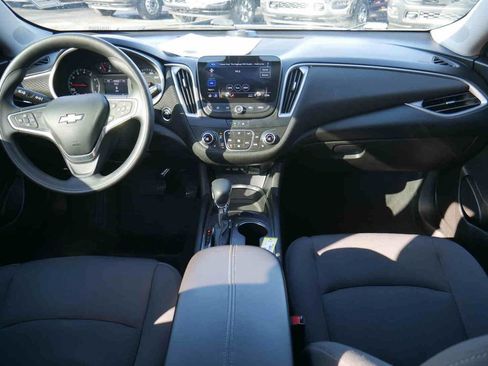 Used 2022 Chevrolet Malibu LT image 5
