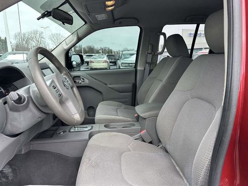 Used 2021 Nissan Frontier SV w/ SV Utility Package image 10