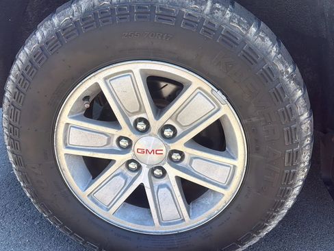 Used 2015 GMC Sierra 1500 SLE w/ SLE Value Package AWD/4WD image 11