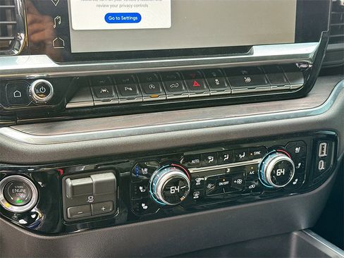 Used 2025 GMC Sierra 1500 SLT image 19