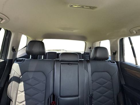 Used 2024 Volkswagen Atlas SE AWD/4WD image 14