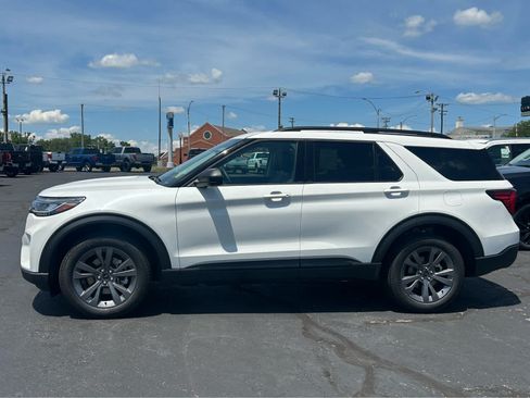 New 2026 Ford Explorer Active w/ Active Comfort Package AWD/4WD image 1