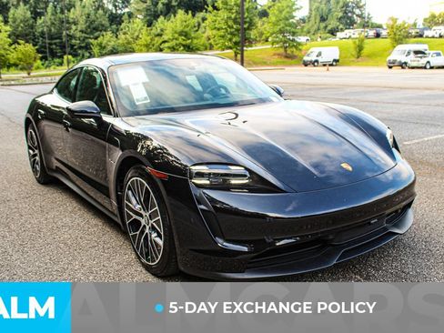 Used 2022 Porsche Taycan RWD image 3