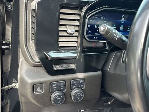 Used 2024 Chevrolet Silverado 2500 ZR2 w/ Technology Package AWD/4WD image 21
