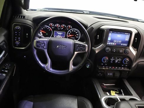 Used 2021 Chevrolet Silverado 1500 LT Trail Boss w/ Convenience Package II AWD/4WD image 4