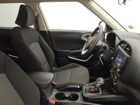 Used 2020 Kia Soul LX image 21