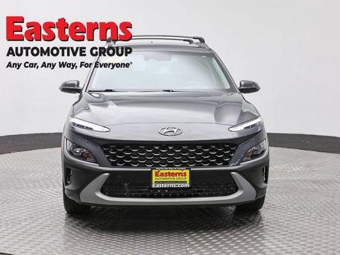 Used 2023 Hyundai Kona SEL AWD/4WD image 2