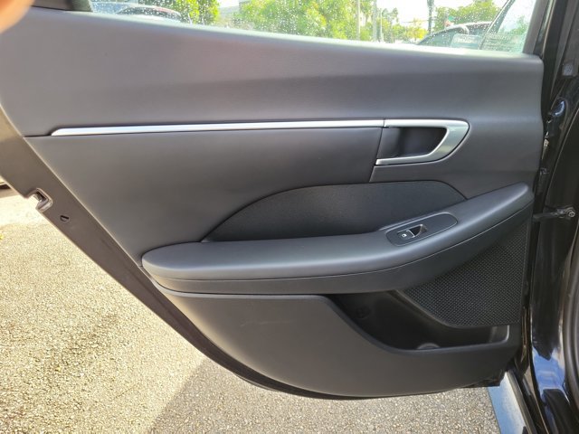 Certified 2021 Hyundai Sonata SEL w/ Convenience Package FWD image 10