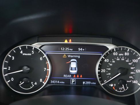 Used 2024 Nissan Altima 2.5 SR image 15