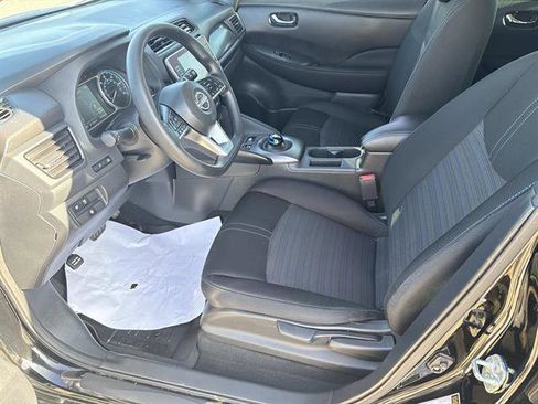 Used 2023 Nissan Leaf S image 12