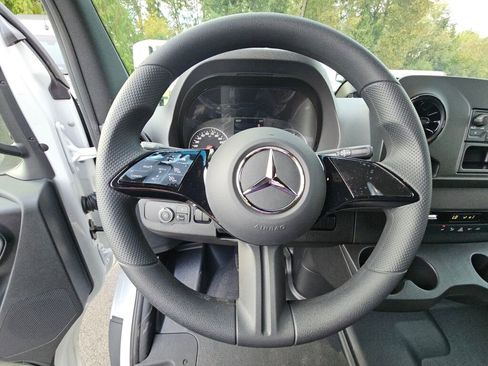 New 2025 Mercedes-Benz Sprinter 2500 image 24