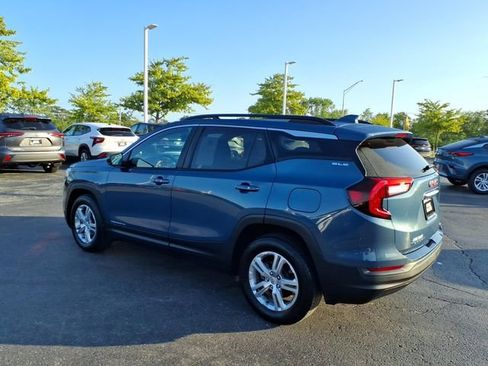 Used 2024 GMC Terrain SLE w/ Driver Convenience Package AWD/4WD image 9