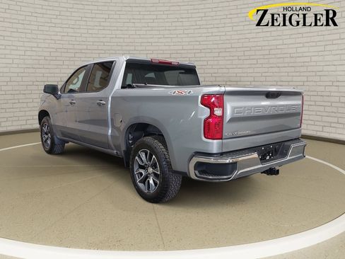Used 2023 Chevrolet Silverado 1500 LT AWD/4WD image 7