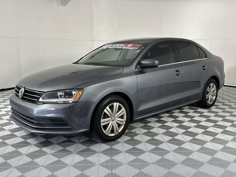 Used 2017 Volkswagen Jetta S FWD image 4