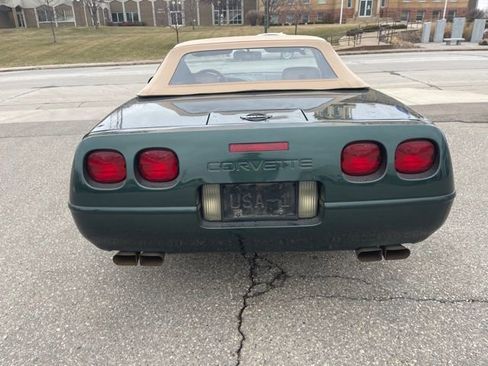 Used 1992 Chevrolet Corvette Convertible RWD image 4