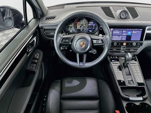 Certified 2026 Porsche Macan AWD/4WD image 24