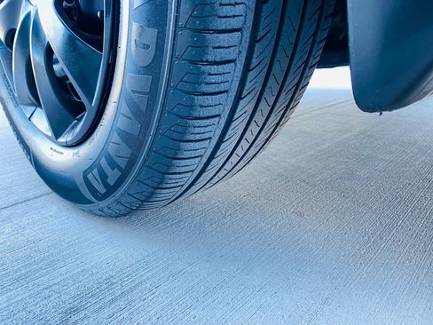 Used 2018 Nissan Rogue S image 12