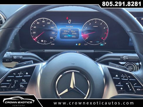 Used 2025 Mercedes-Benz GLA 250 image 37