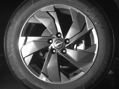 Used 2025 Nissan Rogue SV image 13