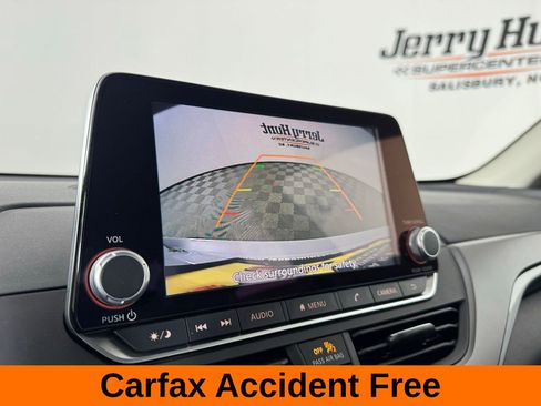 Used 2025 Nissan Altima 2.5 SR AWD/4WD image 3
