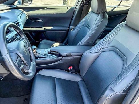 Certified 2022 Lexus UX 250h AWD w/ Accessory Package (Z1) image 17